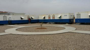 近100人的集装箱房营地建设（伊拉克米桑项目）.jpg